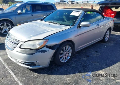 2012 Chrysler 200 Touring z USA, uszkodzony, nr VIN 1C3BCBEB8CN151945